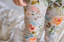 Load image into Gallery viewer, Garden Floral - Ribbed Legging